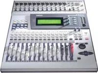 YAMAHA 01V
